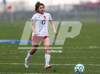 Thumbnail 3 in Omaha South vs. Bellevue East photogallery.