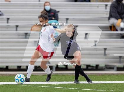 Thumbnail 3 in Omaha South vs. Bellevue East photogallery.