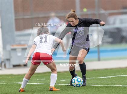 Thumbnail 2 in Omaha South vs. Bellevue East photogallery.