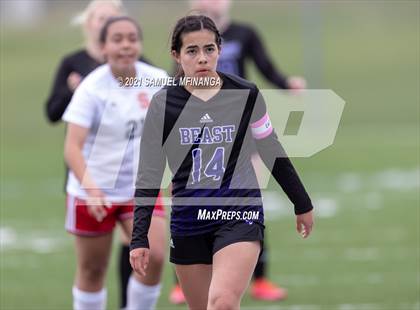 Thumbnail 2 in Omaha South vs. Bellevue East photogallery.