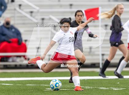 Thumbnail 2 in Omaha South vs. Bellevue East photogallery.