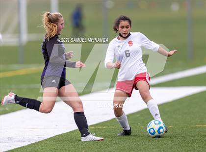 Thumbnail 2 in Omaha South vs. Bellevue East photogallery.