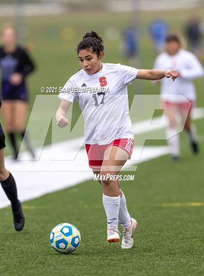 Thumbnail 3 in Omaha South vs. Bellevue East photogallery.