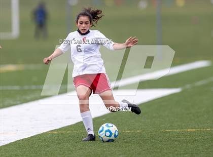 Thumbnail 1 in Omaha South vs. Bellevue East photogallery.