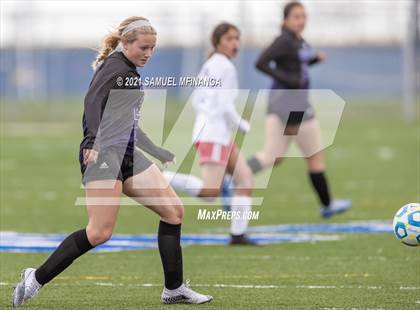 Thumbnail 3 in Omaha South vs. Bellevue East photogallery.