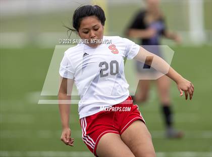 Thumbnail 1 in Omaha South vs. Bellevue East photogallery.