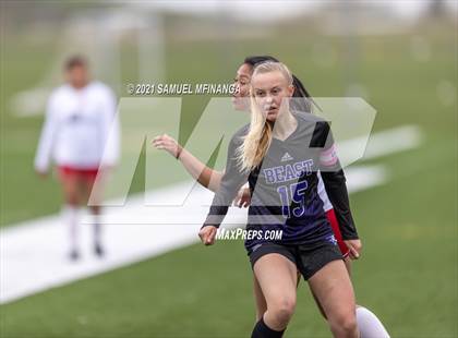 Thumbnail 1 in Omaha South vs. Bellevue East photogallery.