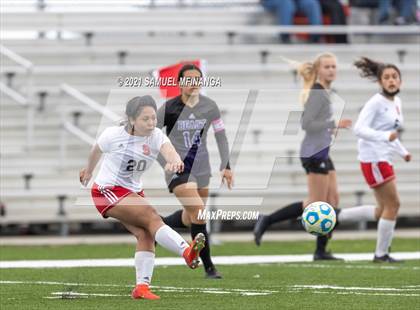 Thumbnail 3 in Omaha South vs. Bellevue East photogallery.