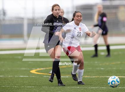 Thumbnail 3 in Omaha South vs. Bellevue East photogallery.