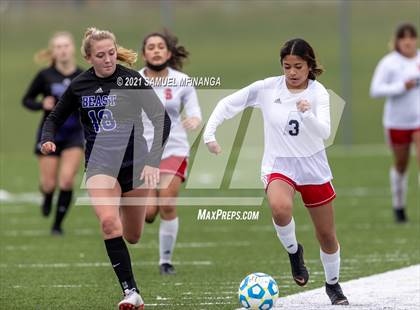 Thumbnail 3 in Omaha South vs. Bellevue East photogallery.