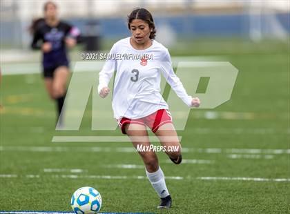 Thumbnail 1 in Omaha South vs. Bellevue East photogallery.