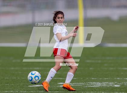 Thumbnail 1 in Omaha South vs. Bellevue East photogallery.