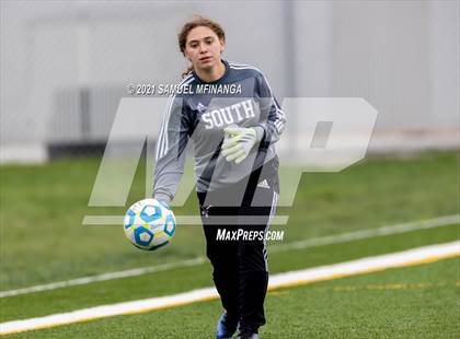 Thumbnail 2 in Omaha South vs. Bellevue East photogallery.