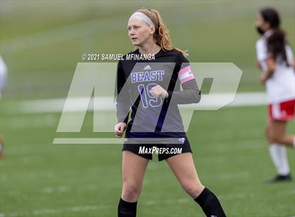 Thumbnail 3 in Omaha South vs. Bellevue East photogallery.
