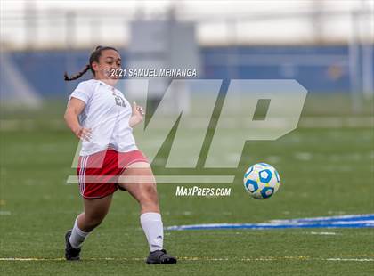 Thumbnail 3 in Omaha South vs. Bellevue East photogallery.