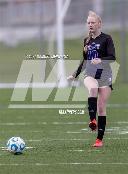 Thumbnail 2 in Omaha South vs. Bellevue East photogallery.