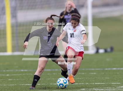 Thumbnail 1 in Omaha South vs. Bellevue East photogallery.