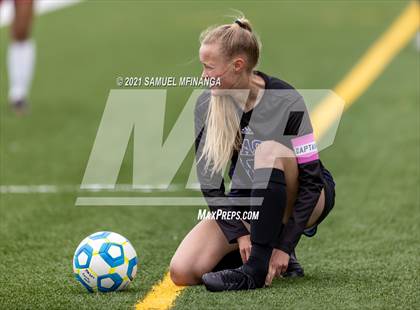 Thumbnail 1 in Omaha South vs. Bellevue East photogallery.