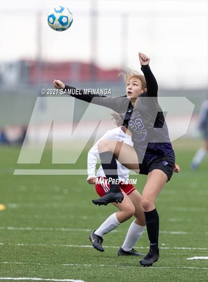 Thumbnail 1 in Omaha South vs. Bellevue East photogallery.