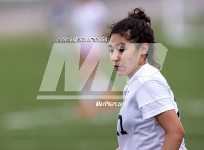 Thumbnail 2 in Omaha South vs. Bellevue East photogallery.