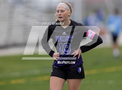 Thumbnail 1 in Omaha South vs. Bellevue East photogallery.