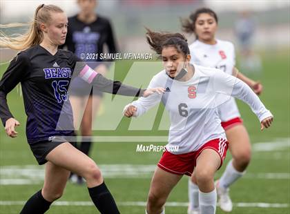 Thumbnail 1 in Omaha South vs. Bellevue East photogallery.