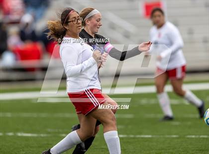 Thumbnail 2 in Omaha South vs. Bellevue East photogallery.