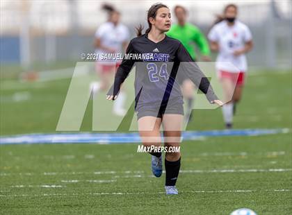 Thumbnail 1 in Omaha South vs. Bellevue East photogallery.