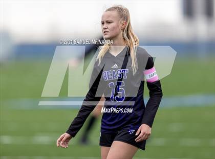 Thumbnail 1 in Omaha South vs. Bellevue East photogallery.