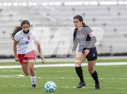 Thumbnail 2 in Omaha South vs. Bellevue East photogallery.