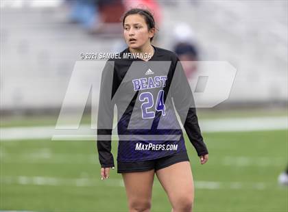 Thumbnail 3 in Omaha South vs. Bellevue East photogallery.