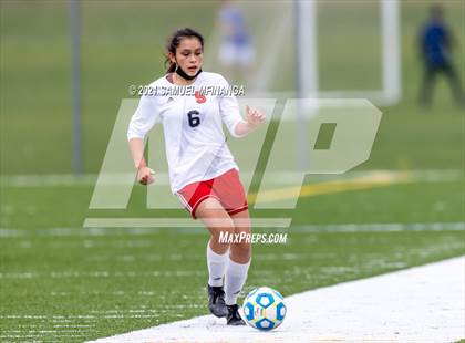 Thumbnail 3 in Omaha South vs. Bellevue East photogallery.