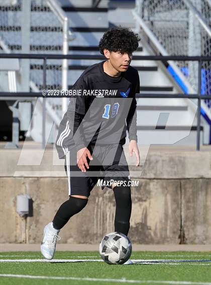 Thumbnail 3 in Wilmer-Hutchins vs. Bridgeport (Sulphur Springs Elite 4A Tournament) photogallery.