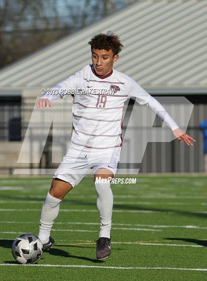 Thumbnail 2 in Wilmer-Hutchins vs. Bridgeport (Sulphur Springs Elite 4A Tournament) photogallery.
