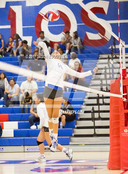 Thumbnail 2 in Charter Oak @ Los Altos photogallery.