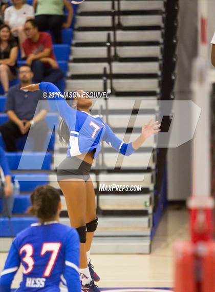 Thumbnail 2 in Charter Oak @ Los Altos photogallery.