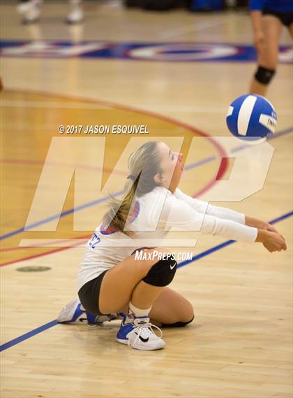 Thumbnail 3 in Charter Oak @ Los Altos photogallery.