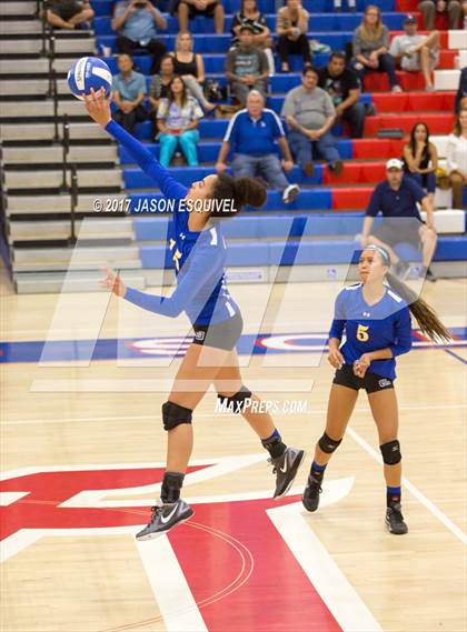 Thumbnail 1 in Charter Oak @ Los Altos photogallery.