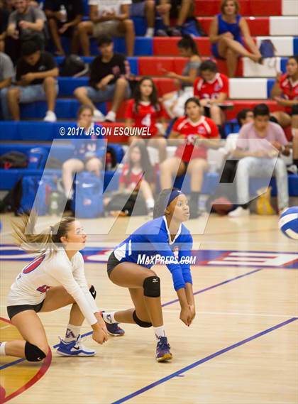 Thumbnail 2 in Charter Oak @ Los Altos photogallery.