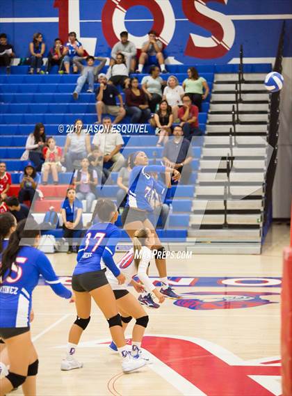 Thumbnail 1 in Charter Oak @ Los Altos photogallery.