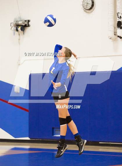Thumbnail 1 in Charter Oak @ Los Altos photogallery.