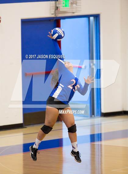 Thumbnail 3 in Charter Oak @ Los Altos photogallery.