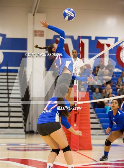 Thumbnail 2 in Charter Oak @ Los Altos photogallery.
