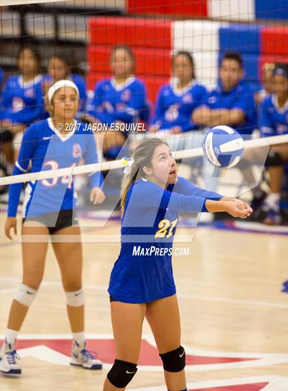 Thumbnail 3 in Charter Oak @ Los Altos photogallery.