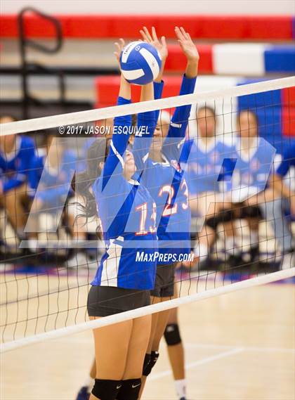Thumbnail 1 in Charter Oak @ Los Altos photogallery.