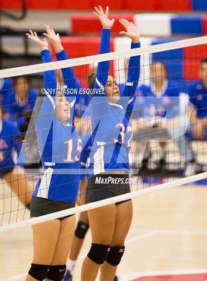 Thumbnail 1 in Charter Oak @ Los Altos photogallery.