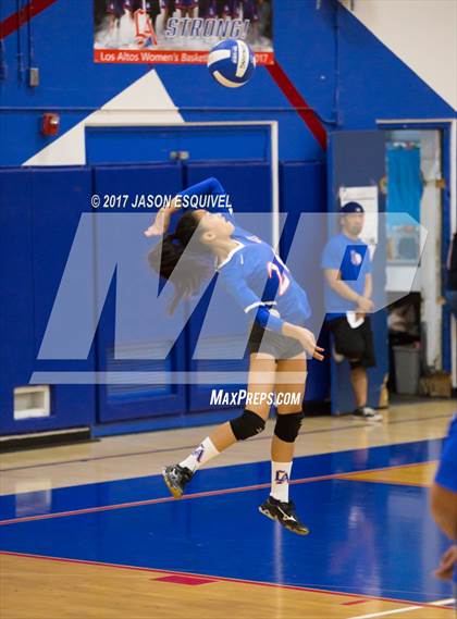 Thumbnail 2 in Charter Oak @ Los Altos photogallery.
