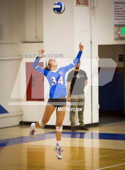 Thumbnail 1 in Charter Oak @ Los Altos photogallery.