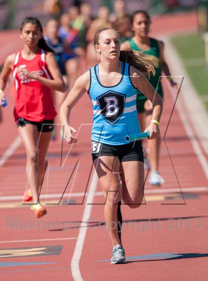 Thumbnail 2 in 2013 Ventura Invitational Girls Varsity 4X800M Relay photogallery.