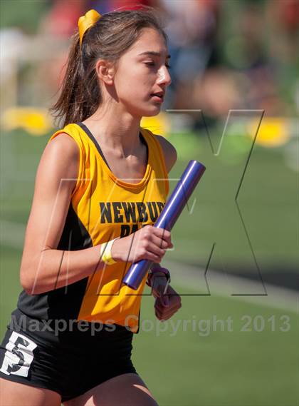 Thumbnail 2 in 2013 Ventura Invitational Girls Varsity 4X800M Relay photogallery.